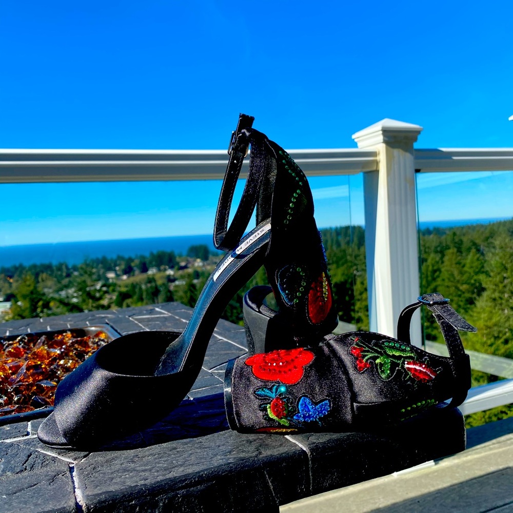 Size 7 Steve Madden Black Heals